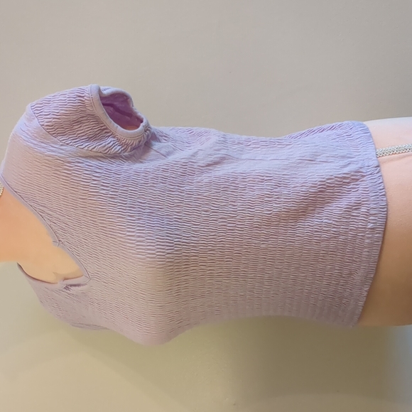 Cherokee Girl's lavender textured short sleeved shirt. Sized XL (14/16) - Picture 2 of 7